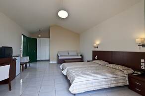 Skiathos Club Hotel Suites