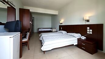 Skiathos Club Hotel Suites