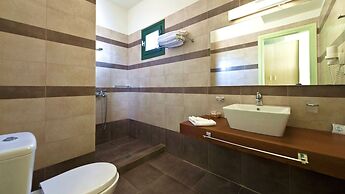 Skiathos Club Hotel Suites