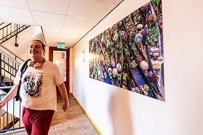 Bud Gett Hostels