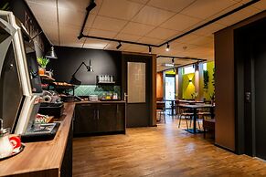 Bud Gett Hostels