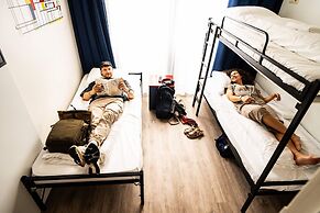 Bud Gett Hostels