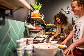 Bud Gett Hostels