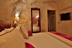 Elaa Cave Hotel