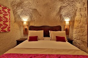 Elaa Cave Hotel