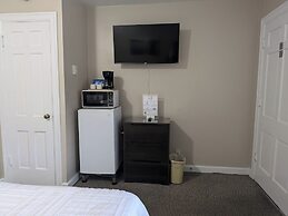 Early American Motel