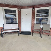 Early American Motel