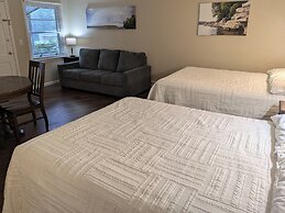 Early American Motel