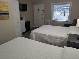 Early American Motel