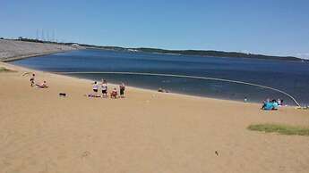 Early American Motel