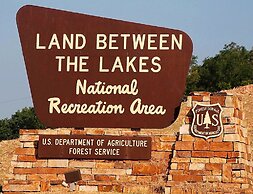 Early American Motel