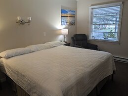 Early American Motel