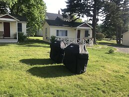 Gallagher's Travels Bar Harbor Motel & Cabins