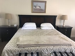 Gallagher's Travels Bar Harbor Motel & Cabins