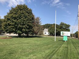 Gallagher's Travels Bar Harbor Motel & Cabins