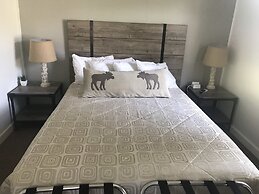 Gallagher's Travels Bar Harbor Motel & Cabins