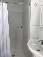 Gallagher's Travels Bar Harbor Motel & Cabins