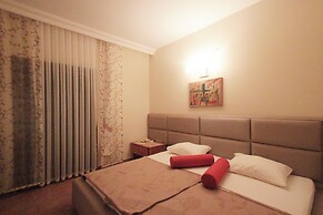 Ford Hotel - Special Class