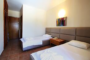 Ford Hotel - Special Class