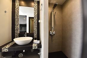 Queen Boutique Suites