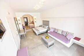 Queen Boutique Suites