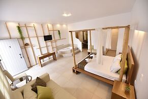 Queen Boutique Suites