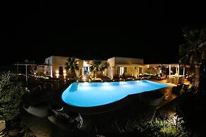 Queen Boutique Suites