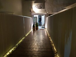 Queen Boutique Suites