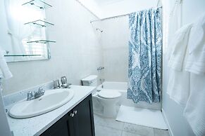 Cattleya's New Kingston Guest Apartment