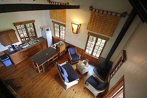 Moon Shine on Whiskey Creek