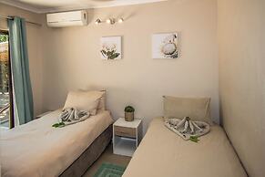 Thornhill Safari Lodge