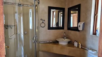 Thornhill Safari Lodge