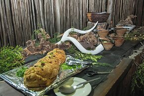 Thornhill Safari Lodge