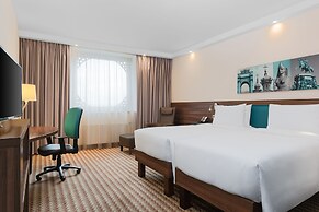 Hampton by Hilton Saint Petersburg ExpoForum