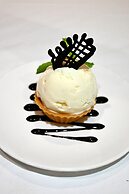 Kokomo Resort Gili Gede