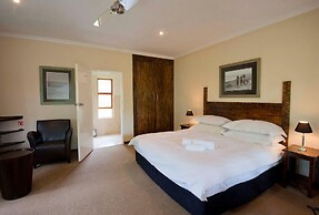 Woodlands Guest Lodge