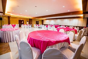 Family Country Hotel & Convention Center