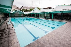 Family Country Hotel & Convention Center