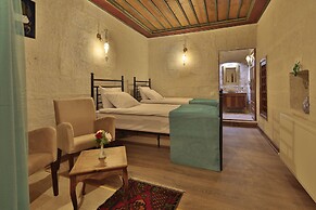 Jacob's Cave Suites
