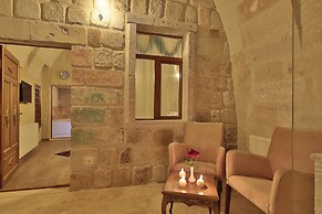 Jacob's Cave Suites