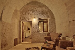 Jacob's Cave Suites