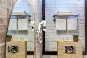 La Strada Boutique Villa