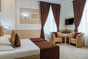 La Strada Boutique Villa