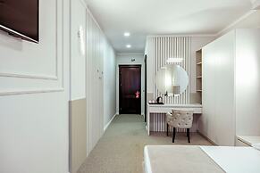 La Strada Boutique Villa