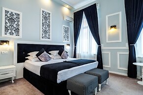 La Strada Boutique Villa