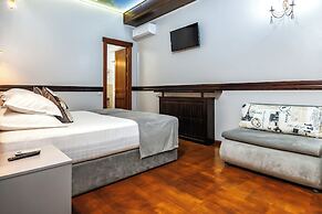 La Strada Boutique Villa