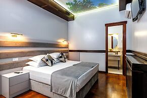 La Strada Boutique Villa