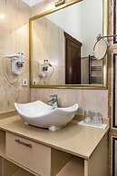La Strada Boutique Villa