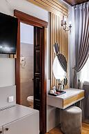 La Strada Boutique Villa