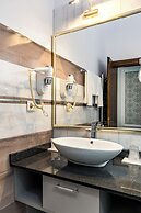 La Strada Boutique Villa